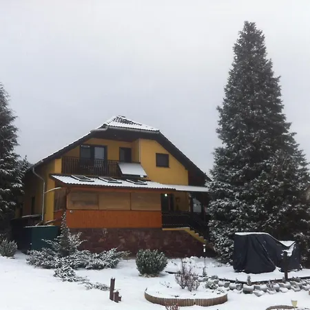 Aktiv Pihenes Apartman Revfulop Exterior photo